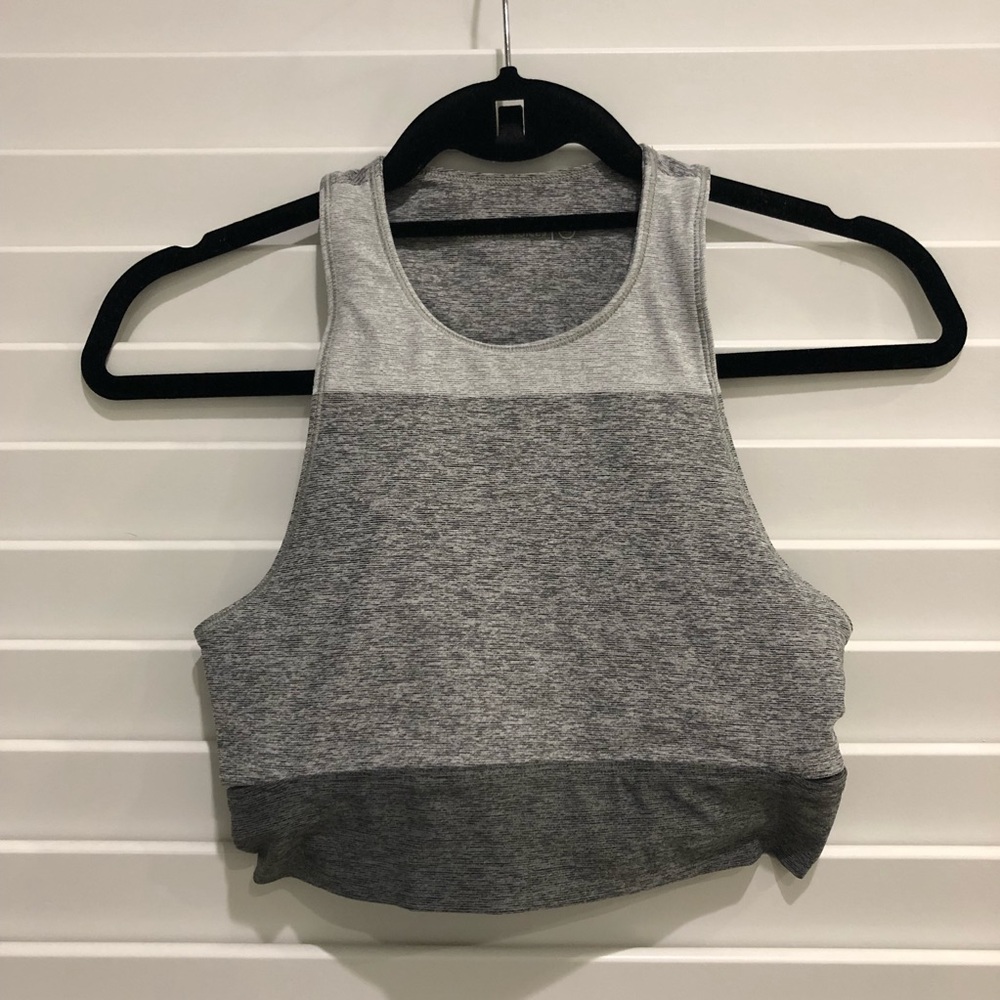 Outdoor Voices colorblock Crop top size XS